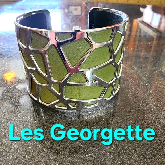 Les Georgette Jewelry - Designer Les Georgette olive green giraffe silver tone cuff bracelet jewelry